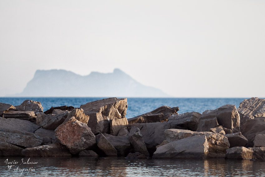 Miradas de Estepona, Entre dos mundos