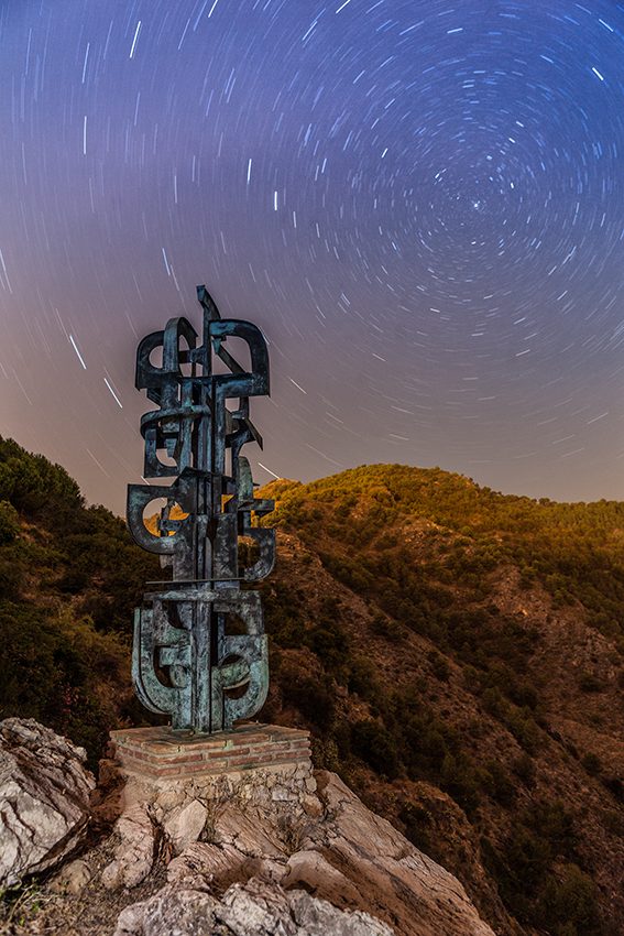 Esculturas en la noche