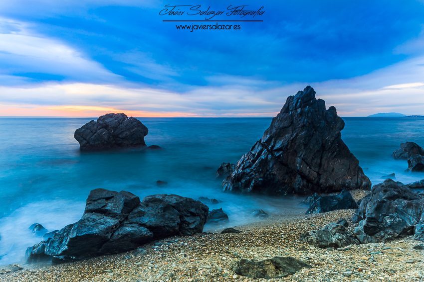 Entre rocas